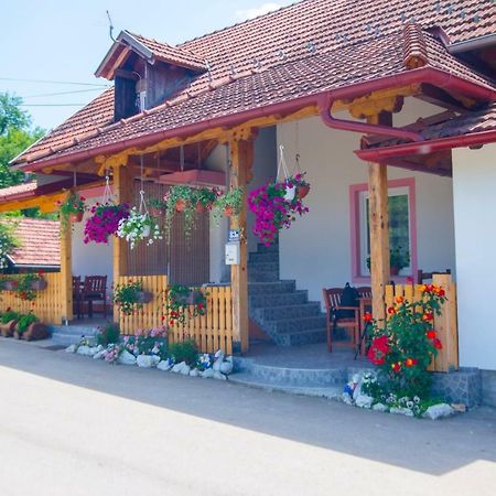 Guesthouse Ella Slunj Exteriér fotografie