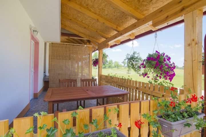 Guesthouse Ella Slunj Exteriér fotografie